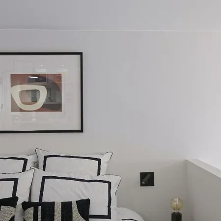 아파트 Joli Duplex Pour 2 Proche De L'Arc De Triomphe ! 파리